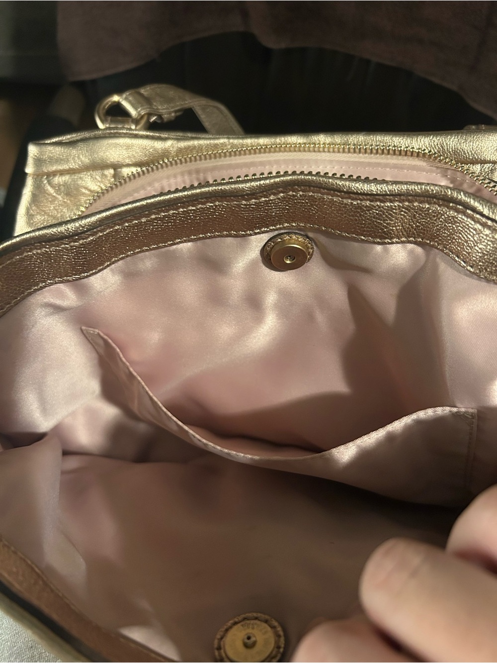 Vintage Rose-Gold COACH Shoulder Bag - Picture 6 of 10